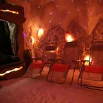 فندق Skal Medi & 4*