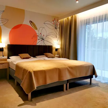 Hotell Skal Medi & 4*