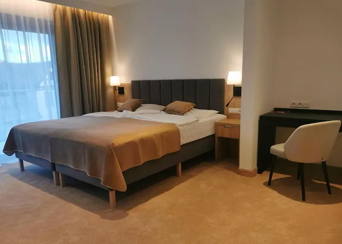 Skal 우스트 노리 모르스키