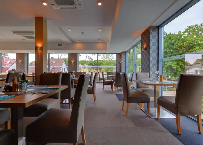 ホテル Skal Medi & ウストロニエ・モルスキエ