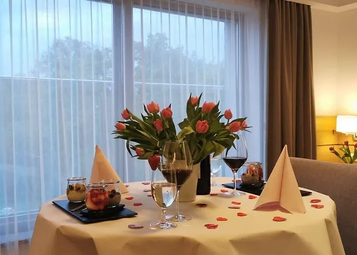 Skal Medi & ウストロニエ・モルスキエ