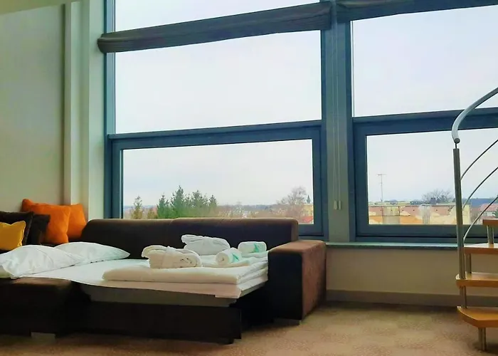 Skal Medi & 4* ウストロニエ・モルスキエ